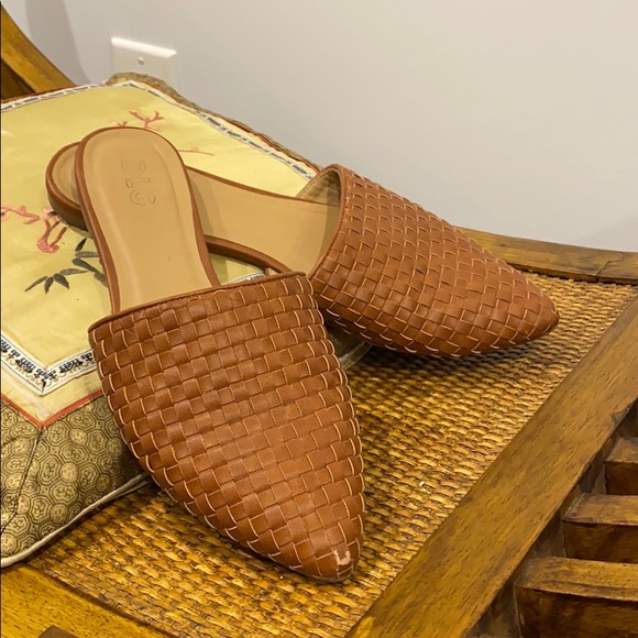 BROWN WAFFLE SLIP ON FLATS - Picture 2 of 3